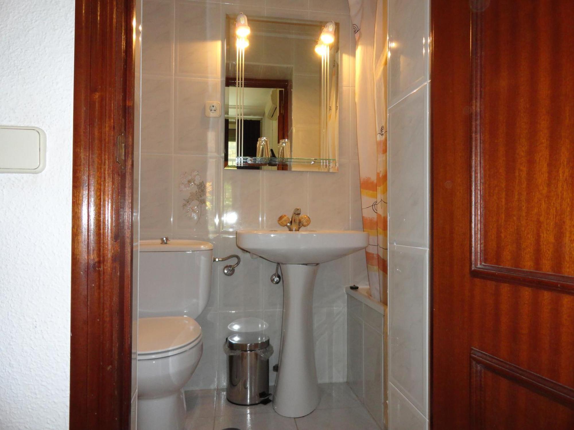 Fuencarral Kryse&Breogan Hotel Madrid Eksteriør billede